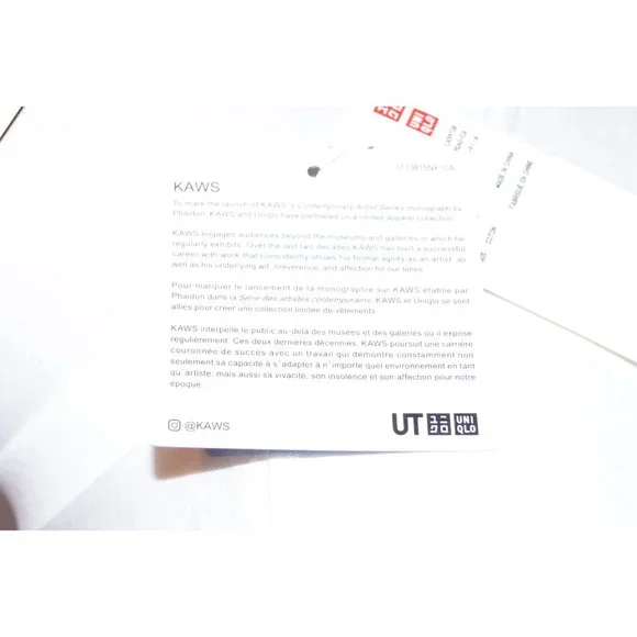 Uniqlo x KAWS T-Shirt - Picture 11 of 12